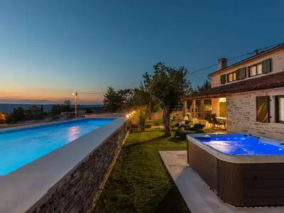 Villa für 6 Personen (100 m²) in Kanfanar 1/10