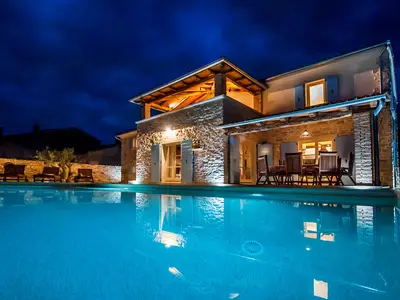 Villa für 8 Personen (320 m²) in Krmed 1/10