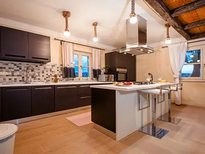 Villa für 8 Personen (320 m²) in Krmed 6/10