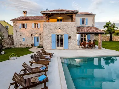 Villa für 10 Personen (320 m²) in Krmed 1/10
