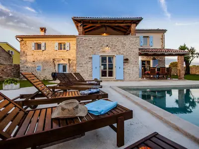 Villa für 10 Personen (320 m²) in Krmed 6/10