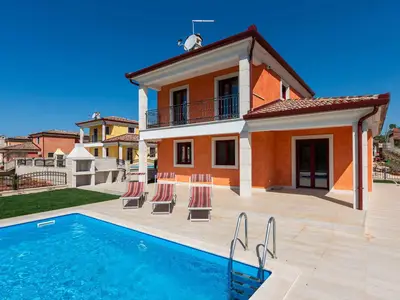 Villa für 6 Personen (120 m²) in Karigador 1/10
