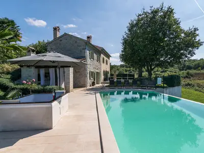 Villa für 8 Personen (180 m²) in Karojba 1/10