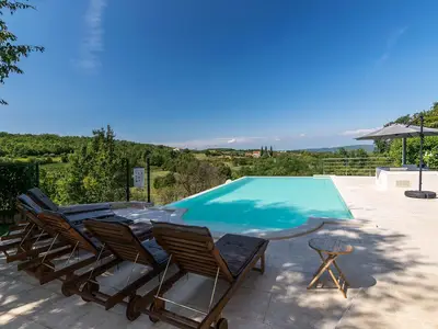 Villa für 8 Personen (180 m²) in Karojba 10/10