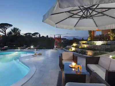 Villa für 10 Personen (450 m²) in Karojba 2/10