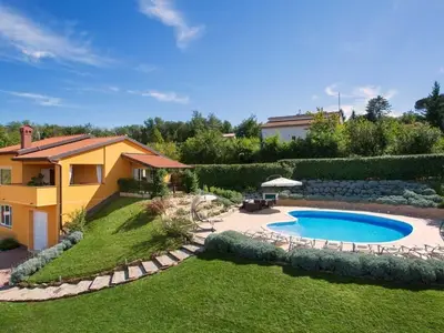 Villa für 10 Personen (450 m²) in Karojba 7/10
