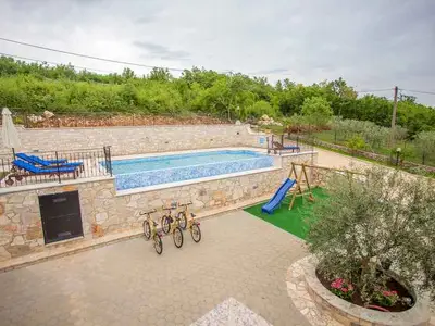 Villa für 6 Personen (90 m²) in Karojba 1/10