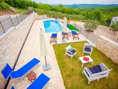 Villa für 6 Personen (90 m²) in Karojba 4/10