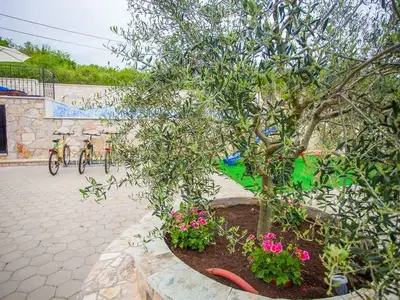 Villa für 6 Personen (90 m²) in Karojba 10/10