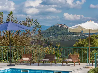 Villa für 6 Personen (105 m²) in Karojba 1/10