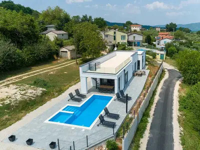 Villa für 6 Personen (120 m²) in Karojba 4/10