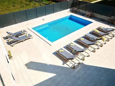 Villa für 8 Personen (340 m²) in Kaštel 7/10
