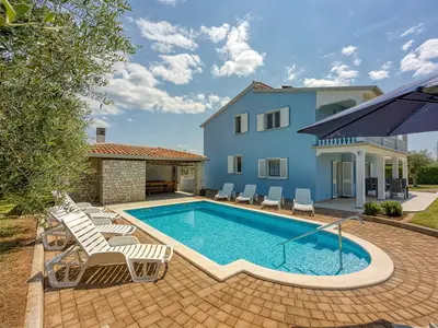 Villa für 8 Personen (121 m²) in Kaštel 1/10