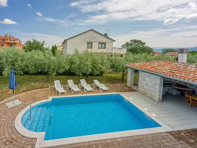 Villa für 8 Personen (121 m²) in Kaštel 3/10