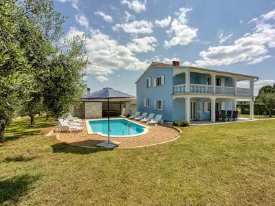 Villa für 8 Personen (121 m²) in Kaštel 10/10