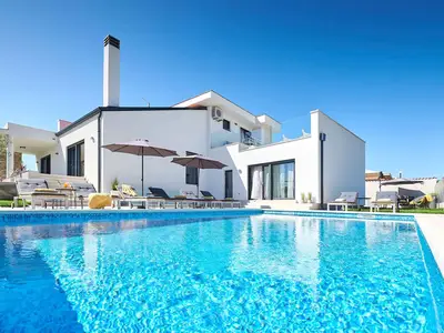Villa für 8 Personen (340 m²) in Kaštel 1/10