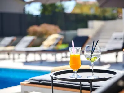 Villa für 8 Personen (340 m²) in Kaštel 8/10