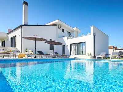 Villa für 8 Personen (340 m²) in Kaštel 1/10