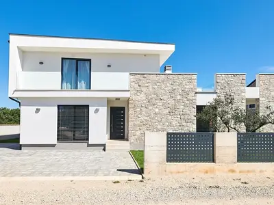 Villa für 8 Personen (340 m²) in Kaštel 4/10