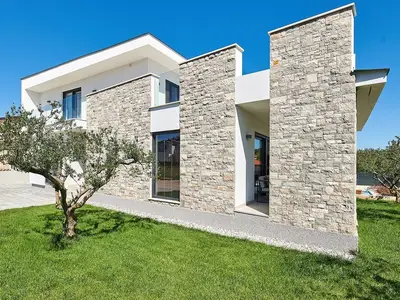 Villa für 8 Personen (340 m²) in Kaštel 5/10