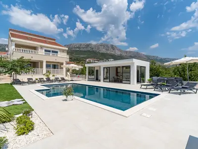 Villa Marisa with 51sqm pool, 5 bedrooms, gym
