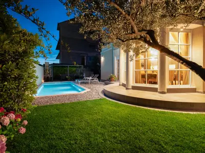 Villa für 6 Personen (300 m²) in Kastel Luksic 10/10