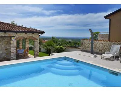 Villa für 8 Personen (120 m²) in Kaštelir 1/10