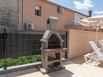 Villa für 4 Personen (100 m²) in Kaštelir 6/10