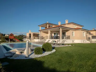 Villa für 10 Personen (380 m²) in Kaštelir 8/10