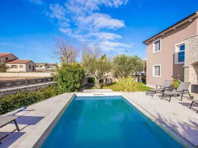 Villa für 8 Personen (157 m²) in Kaštelir 3/10
