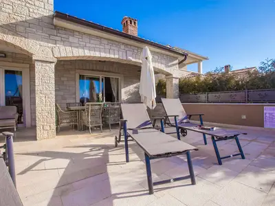 Villa für 8 Personen (157 m²) in Kaštelir 6/10