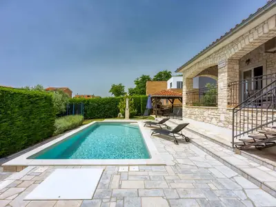 Villa für 8 Personen (142 m²) in Kaštelir 7/10