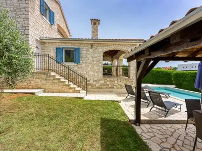 Villa für 8 Personen (142 m²) in Kaštelir 10/10