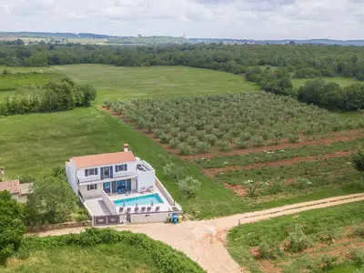 Villa für 6 Personen (145 m²) in Kaštelir 6/10
