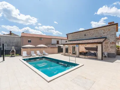 Villa für 4 Personen (100 m²) in Kaštelir 4/10