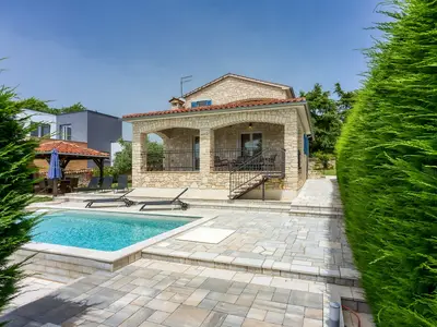 Villa für 8 Personen (142 m²) in Kaštelir 2/10