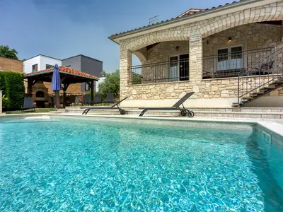 Villa für 8 Personen (142 m²) in Kaštelir 3/10