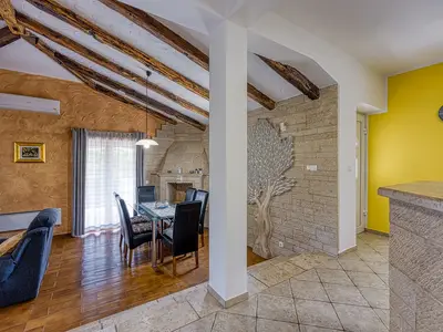 Villa für 8 Personen (142 m²) in Kaštelir 6/10