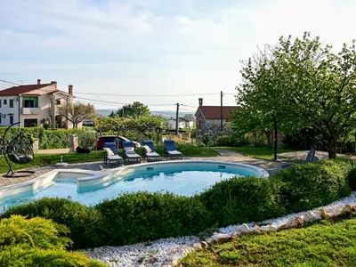 Villa für 5 Personen (108 m²) in Kaštelir 2/10