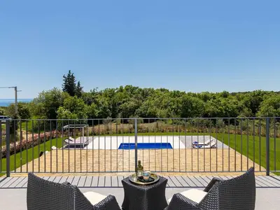 Villa für 10 Personen (320 m²) in Kavran 5/10