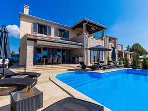 21530671-Villa-8-Kaštelir-Labinci-300x225-1