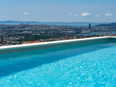 a private pool with amazing  view
