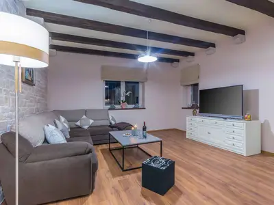 Villa für 8 Personen (280 m²) in Ključ 3/10