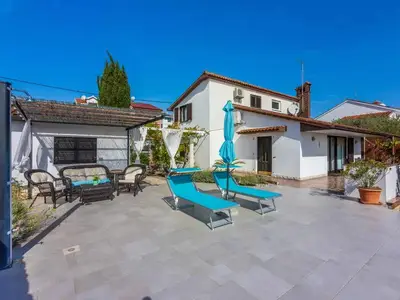 Villa für 8 Personen (110 m²) in Kornić 7/10