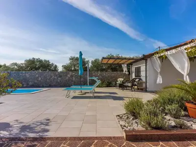 Villa für 8 Personen (110 m²) in Kornić 8/10