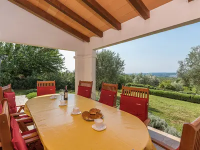 Villa für 8 Personen (230 m²) in Koromacno 9/10