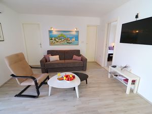 24058323-Villa-10-Korčula-300x225-5