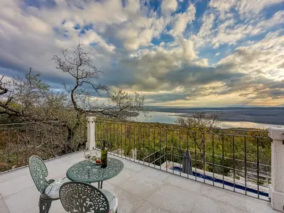 Villa für 6 Personen (66 m²) in Kraljevica 6/10