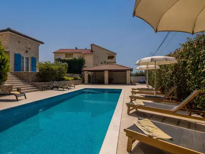 Villa für 12 Personen (220 m²) in Kremenići 2/10