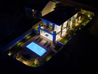 Villa für 10 Personen (250 m²) in Kremenići 4/10